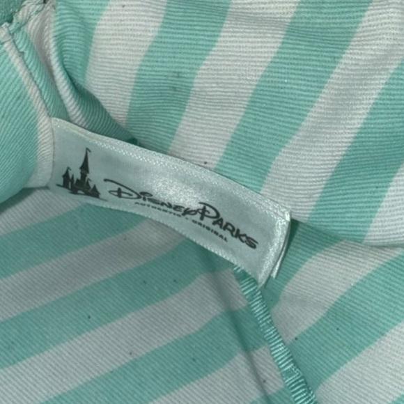 Disney Parks Passport Collection Dumbo Faux Leather Crossbody Bag New with Tags - Picture 9 of 10